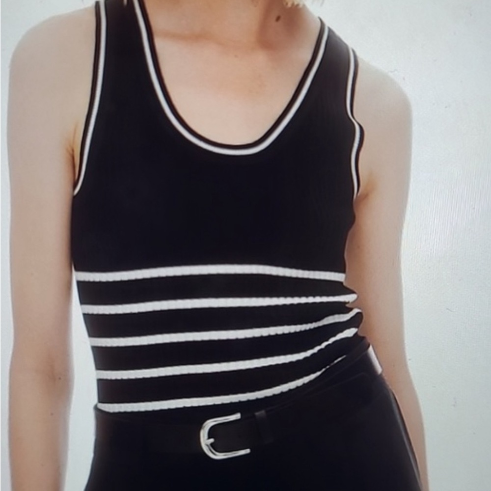 Rib-knit tank top sweater black and white stripe size S